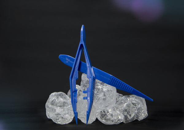 Tweezers